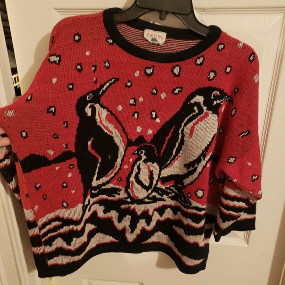 turtle bay | Sweaters | Vintage Penguin 